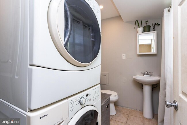 Building Photo - 4312 Dobson St