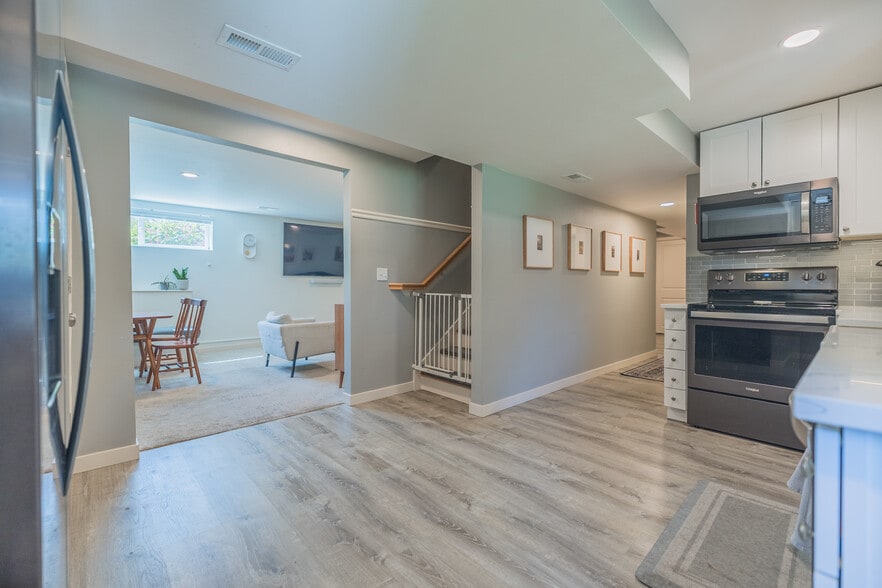 Building Photo - 18917 66th Pl W