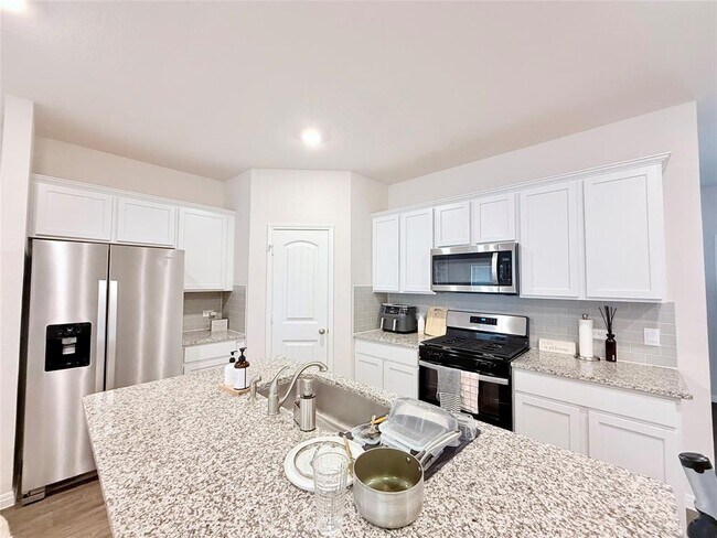 Building Photo - 20713 Alcala Terrance