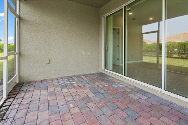 Building Photo - 4165 Bloomfield St