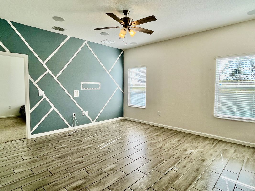 Building Photo - 421 Disa Dr