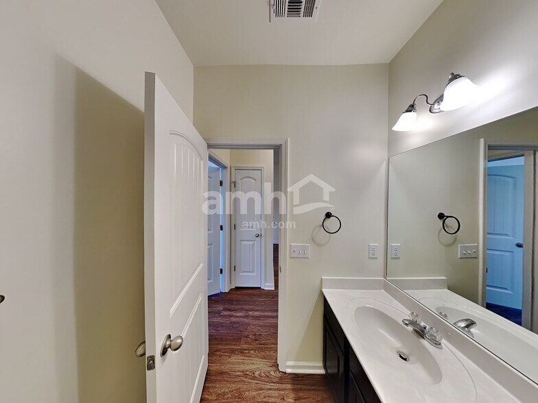 Building Photo - 1241 Riverbirch Way