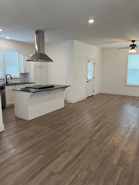 Building Photo - Modern 2BR Townhome Just Minutes from the ...