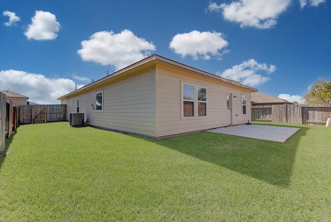 Building Photo - 3323 Creole Bay Ln