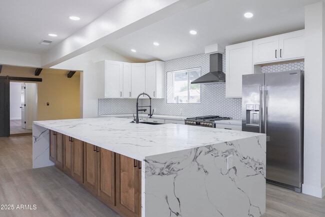 Primary Photo - 4148 N Westview Dr