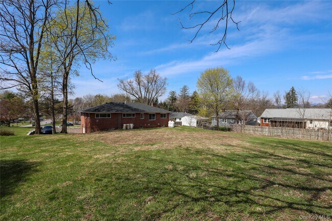 Building Photo - 111 Zandhoek Rd