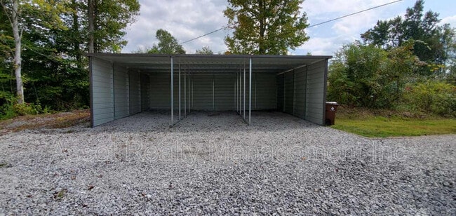 Building Photo - 302 Joel Rd