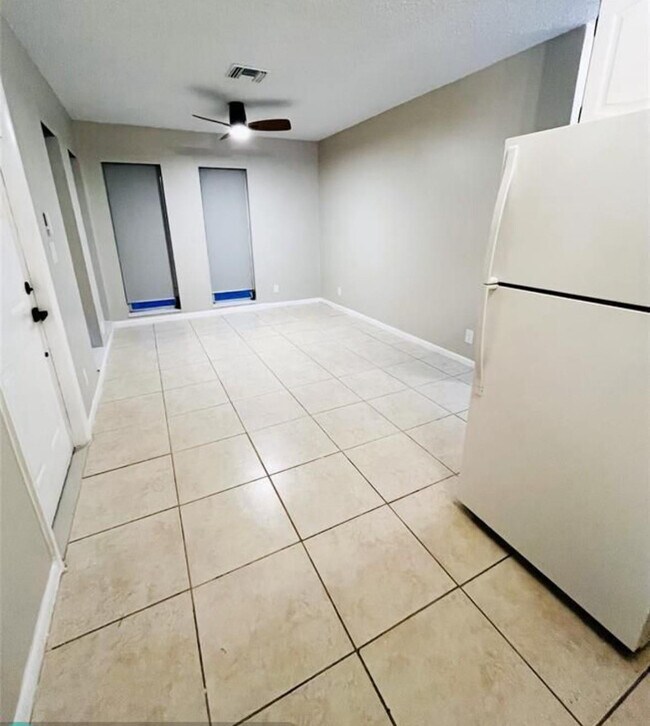 Building Photo - 47 SE 13th St