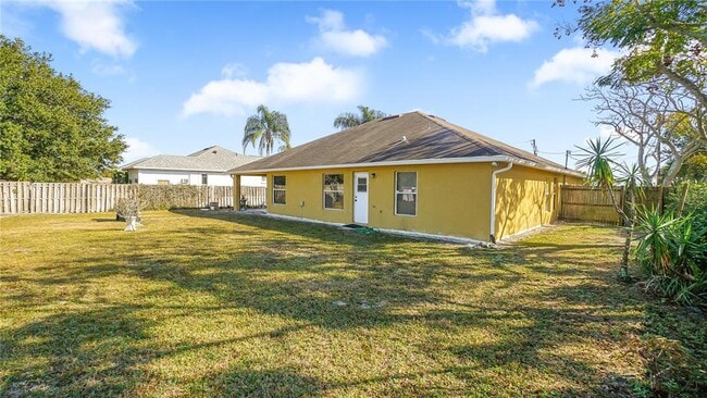 Building Photo - 820 Westbrook Terrace