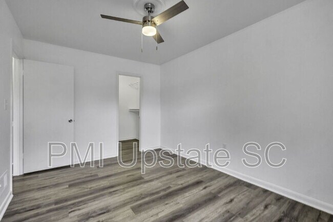 Building Photo - 3706 E North St