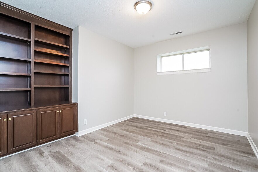 Building Photo - 101 Digby Ct