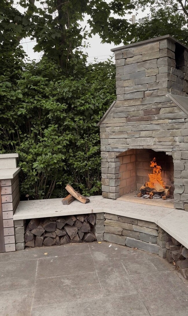 Building Photo - 144 Powell Ave