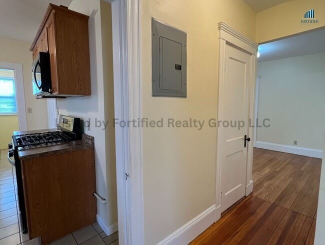 Building Photo - 142 Washington St