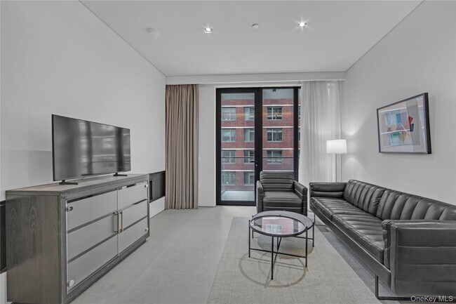 Building Photo - 522 W 29th St