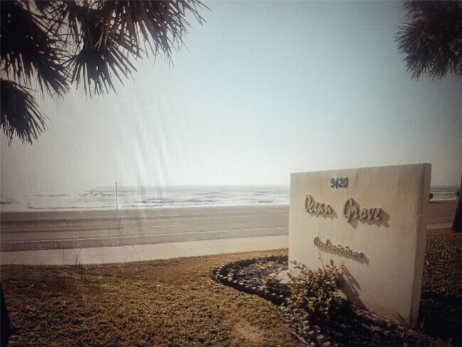 Building Photo - 9420 Seawall Blvd