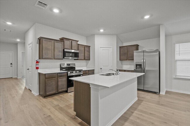Building Photo - 2307 Albert Ln