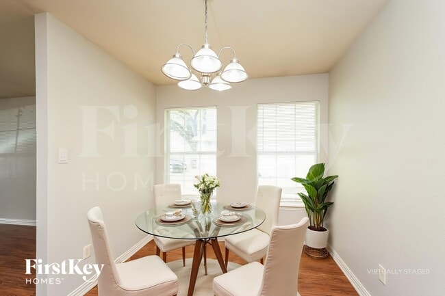 Building Photo - 8331 Lake Anna Dr