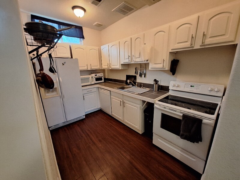 Building Photo - 2507 Lynnhaven Ln