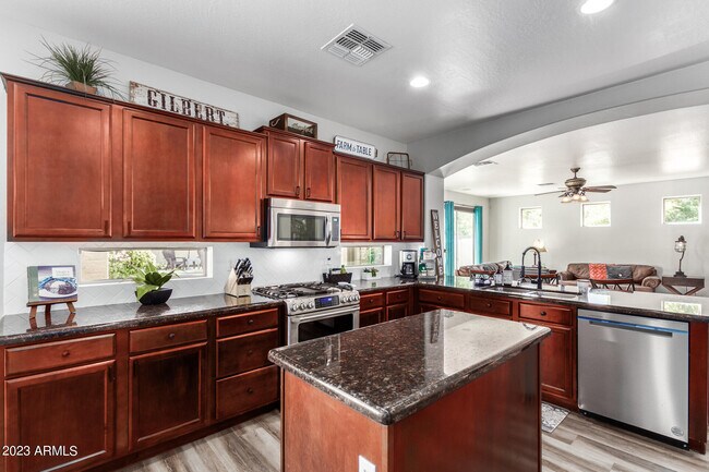 Building Photo - 4371 E Turnberry Ct
