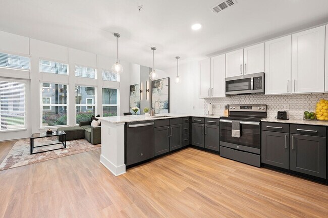 Building Photo - 230 Bill Kennedy Wy SE