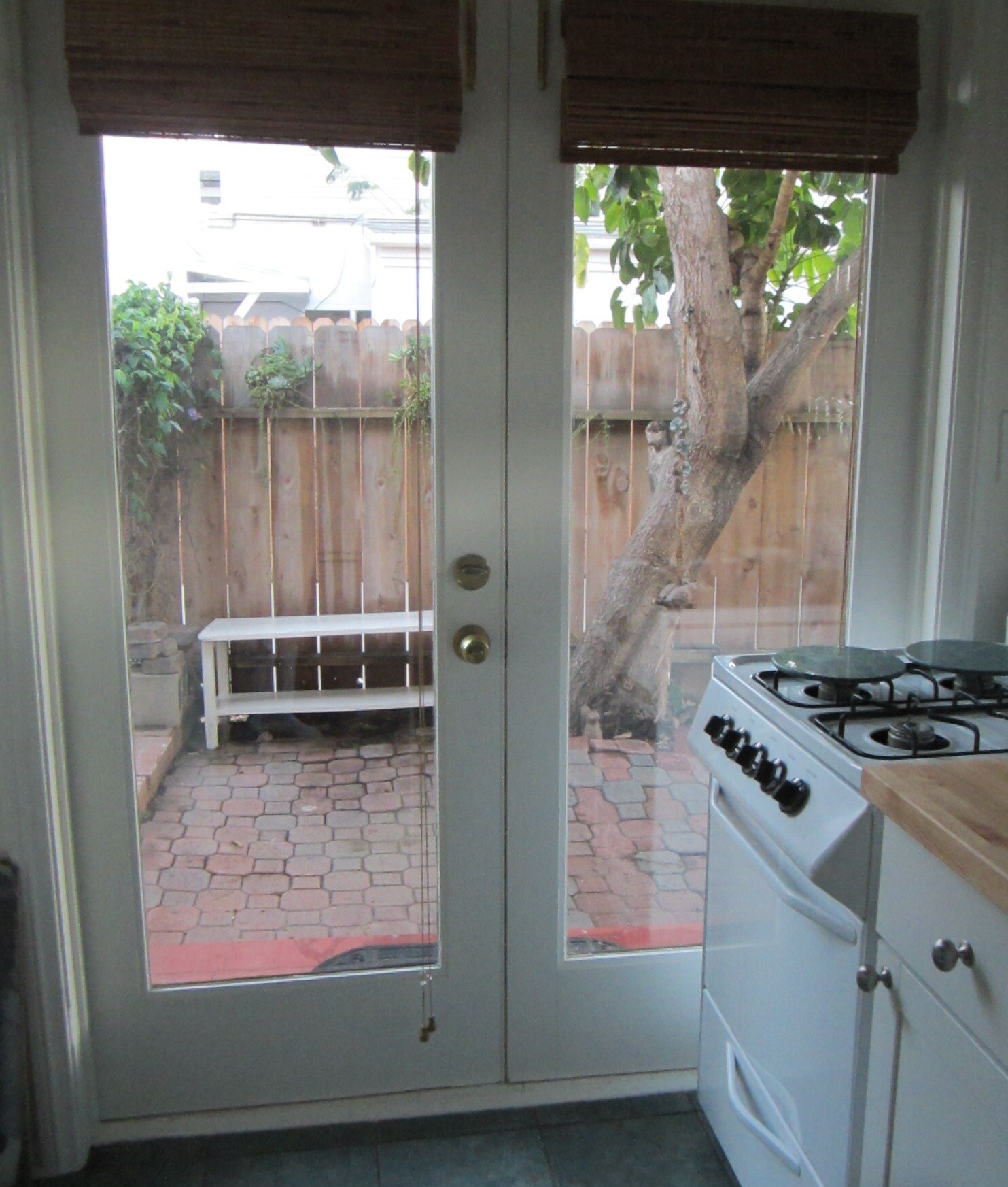 Building Photo - 655 Pomona Ave