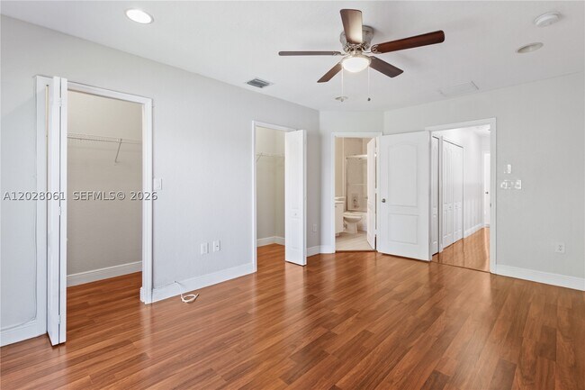 Building Photo - 3126 SW 128th Ave