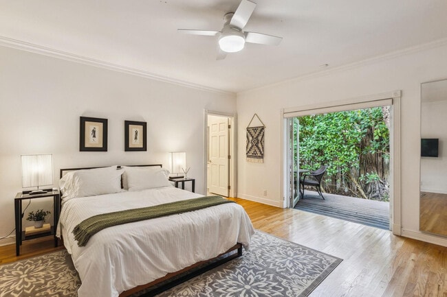 Building Photo - 3301 NE 16th St