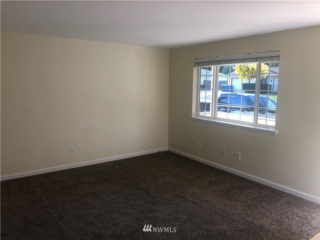 Building Photo - Charming 3 Bedroom Home in Great Tenino Lo...