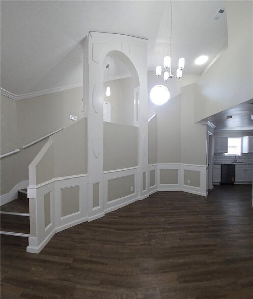 Building Photo - 12718 Hilltop Dr
