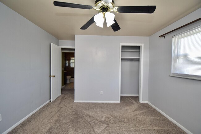 Building Photo - 1800 Keith Dr