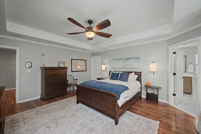 Building Photo - FIVE Bedroom Home in Bluewater Bay