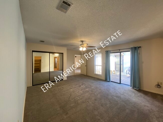 Building Photo - 925 Holbrook Cir