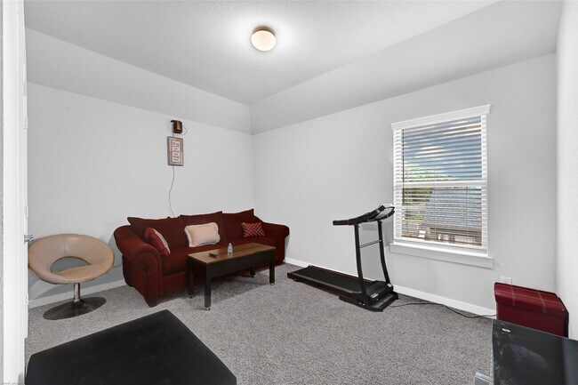 Building Photo - 2512 Ravenna Ct