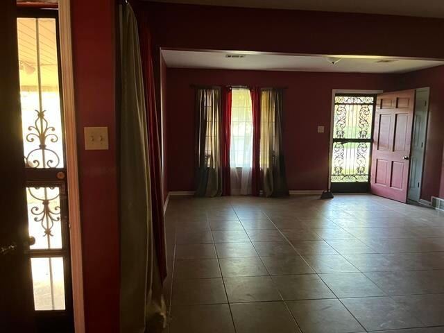 Building Photo - 1601 Oberle Rd