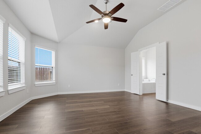 Building Photo - 3318 Trl Vw Dr