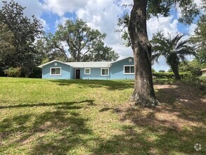 Building Photo - 3/2/2 across from Rainbow River11560 Camp ...