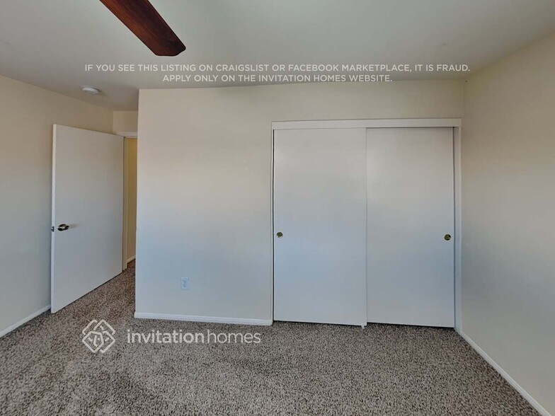 Building Photo - 3328 Famiglia Dr