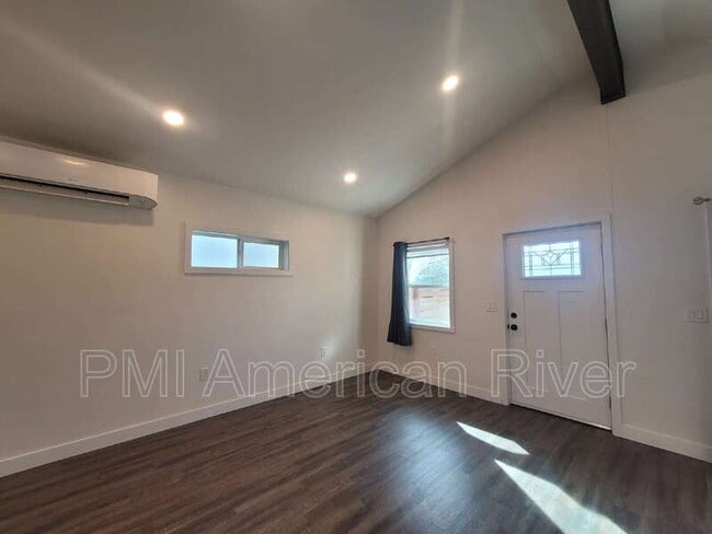 Building Photo - 3825 7th Ave