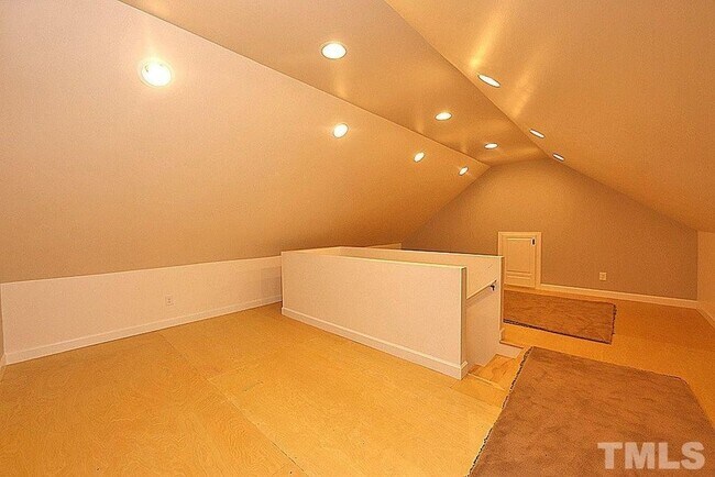 Building Photo - 227 Forbush Mountain Dr