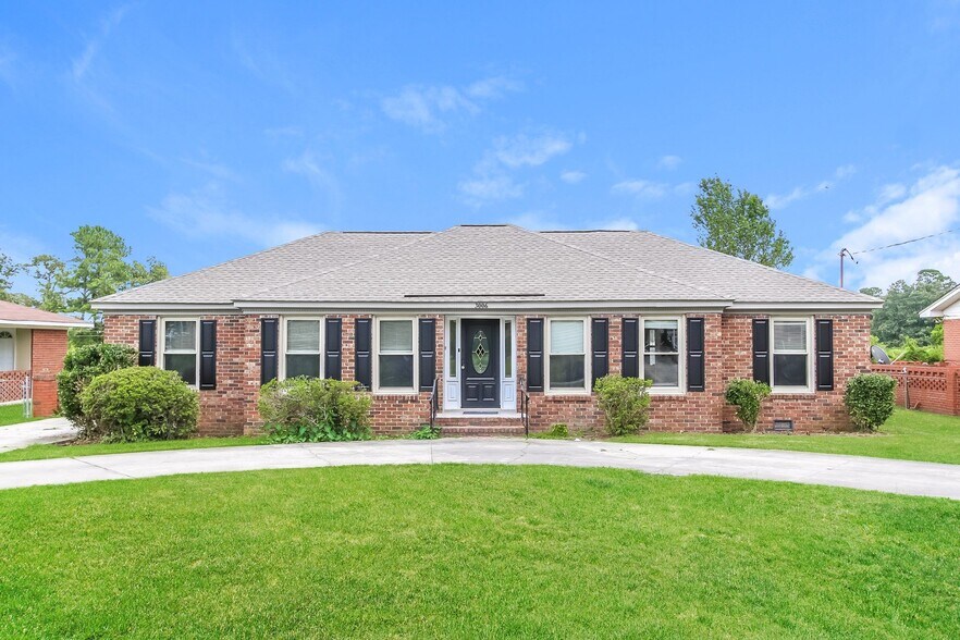 Building Photo - 3006 Eagle Dr