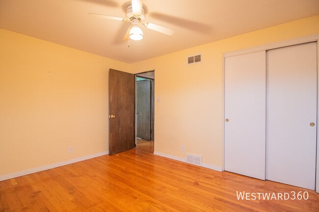 Building Photo - 2631 W 84th Pl