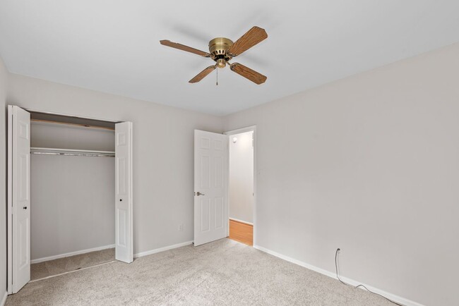 Building Photo - 12037 Stoneford Dr