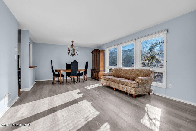 Building Photo - 260 Howard Ave