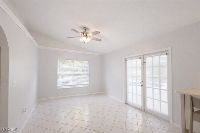 Building Photo - 3107 SW 15th Ave