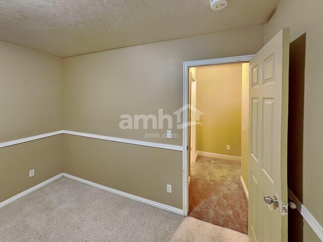 Building Photo - 5233 W Elk Horn Peak Dr