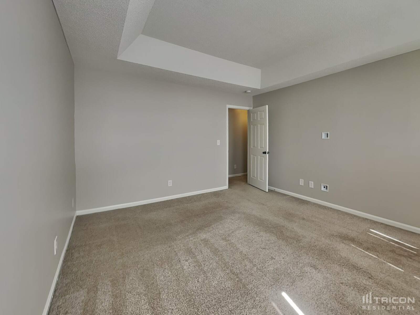 Building Photo - 9605 Kenneth Glenn Dr