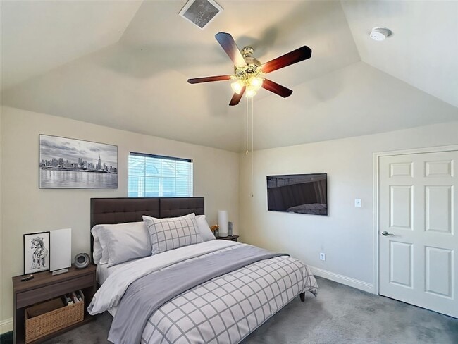 Building Photo - 6413 Fitzgerald Dr
