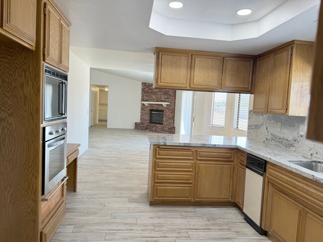 Building Photo - 14957 Mandan Rd