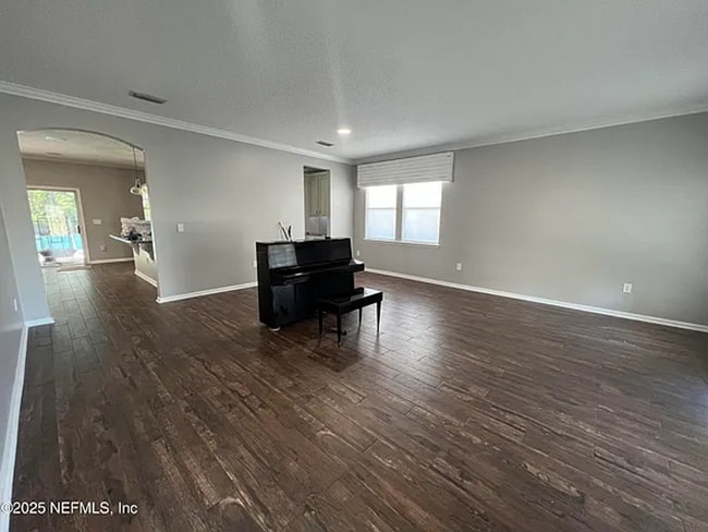 Building Photo - 6 Bedrooms 4 Bathroom 1672 Hammock Grove Lane