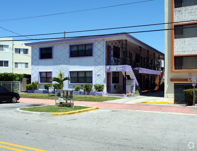 Building Photo - 1177 Marseille Dr